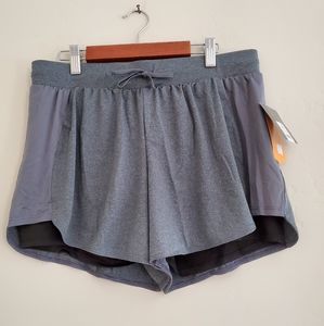 NWT Avia women's running active shorts Medium
